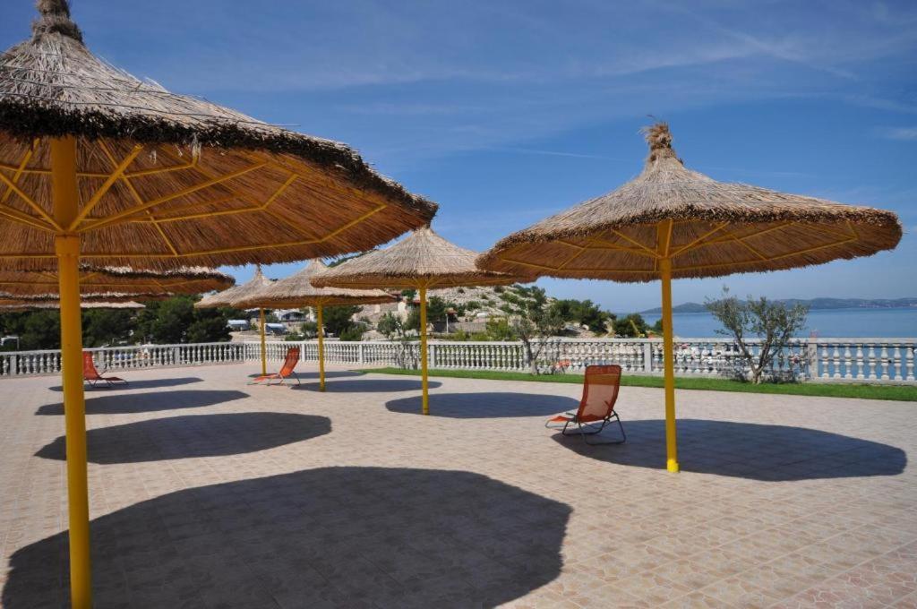Fjaka Luxury Mobile Home - Oaza Mira Camping Croatia Drage Esterno foto