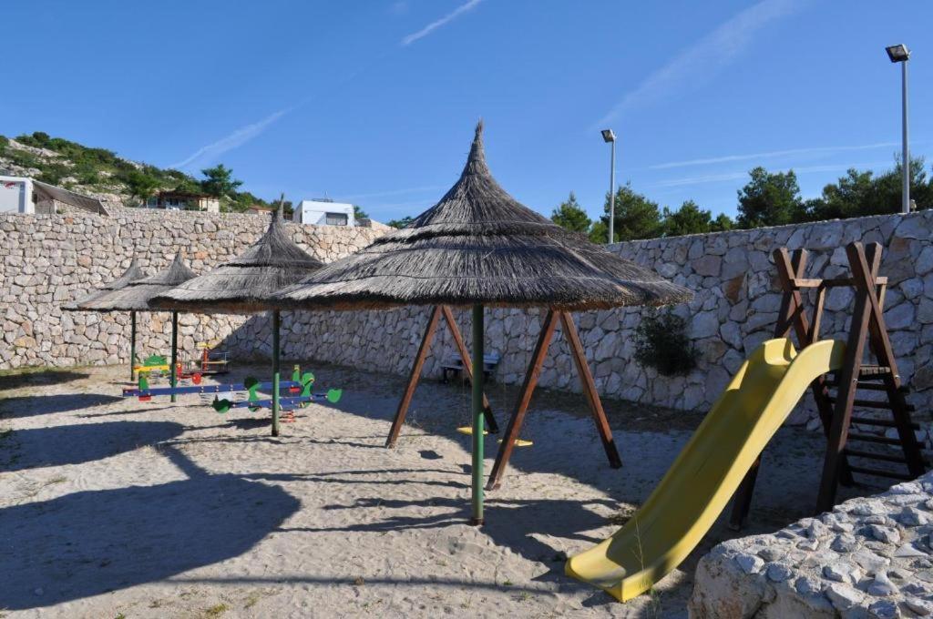 Fjaka Luxury Mobile Home - Oaza Mira Camping Croatia Drage Esterno foto